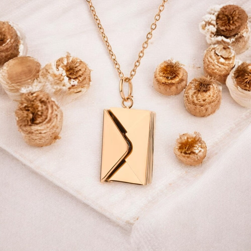Envelope Love Letter Clavicle chain For Women with Openable Pendant Necklace
